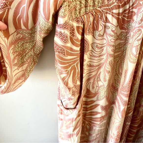 Natalie Martin 100% Silk Long Robe Size M Printed Tie Waist - quiet luxury chic - Picture 5 of 15